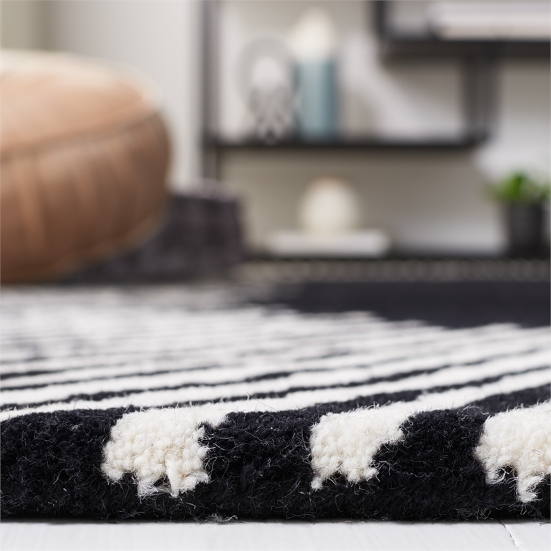 Safavieh Fifth Avenue 2'-3