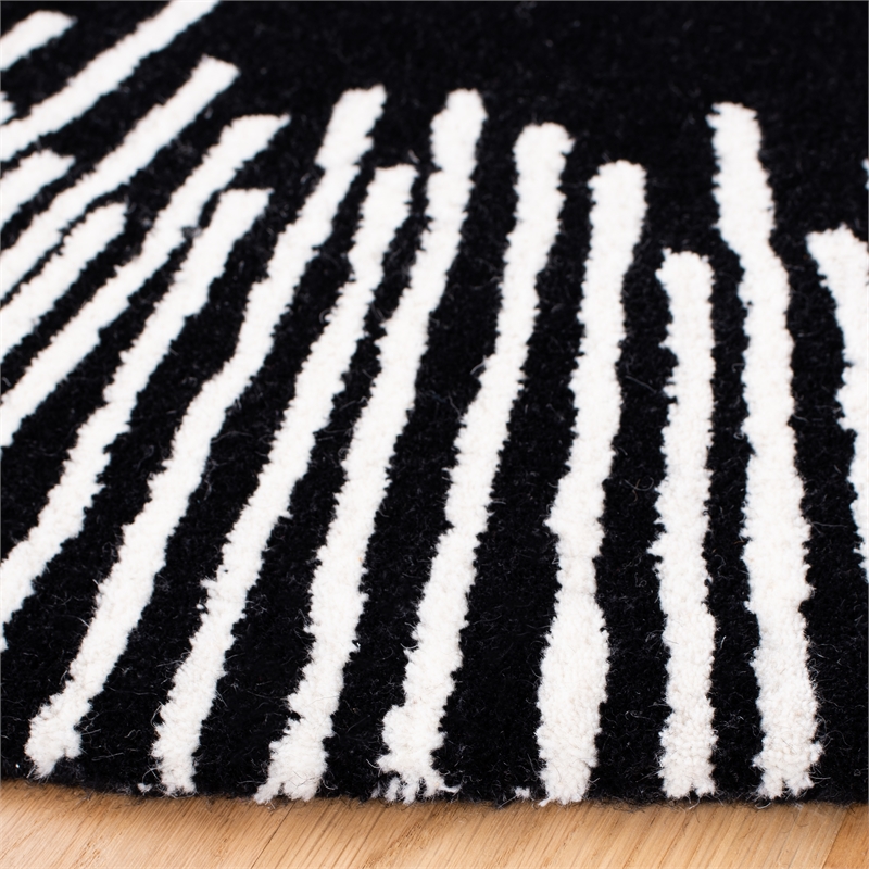 Safavieh Fifth Avenue 4'-0