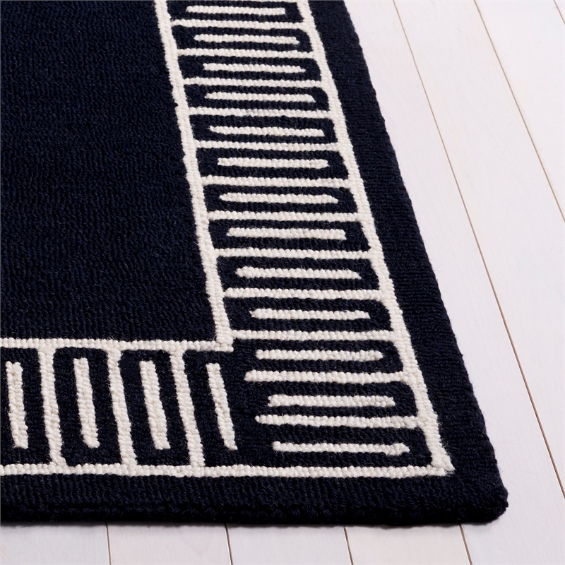 Safavieh Metro 5'-0