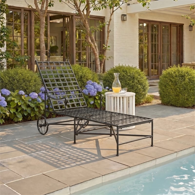 Safavieh Caledonia Iron Chaise Lounge in Black