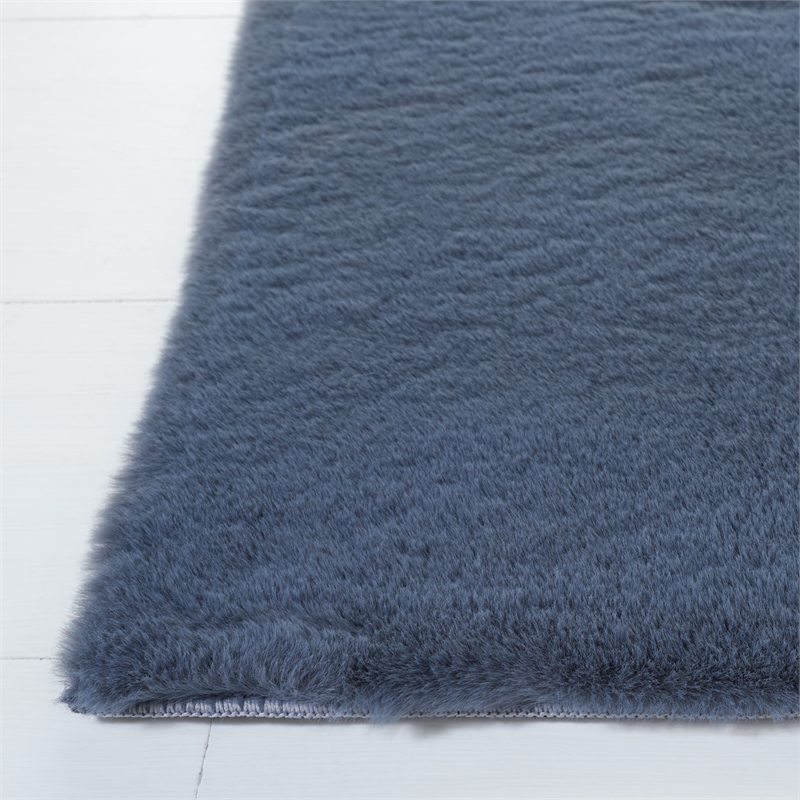 Safavieh Faux Rabbit Fur 4'-0