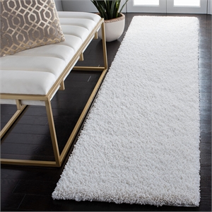 Safavieh Shag 2'-3&quot X 9'-0&quot Power Loomed Rug In White