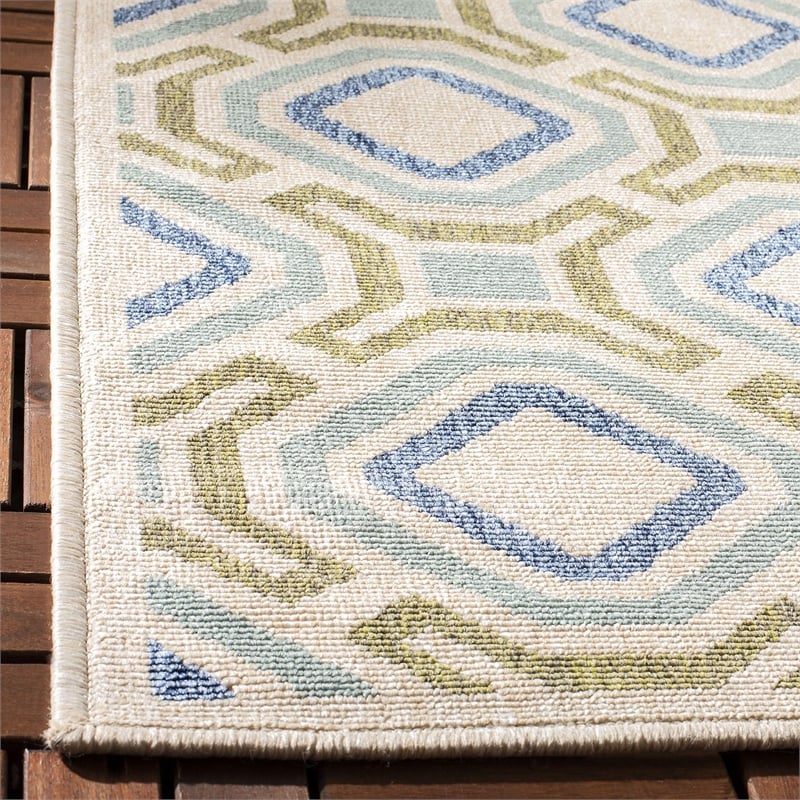 Safavieh Veranda Polypropelene Medium Rectangle Rug VER089-0614-5 in Cream and Green