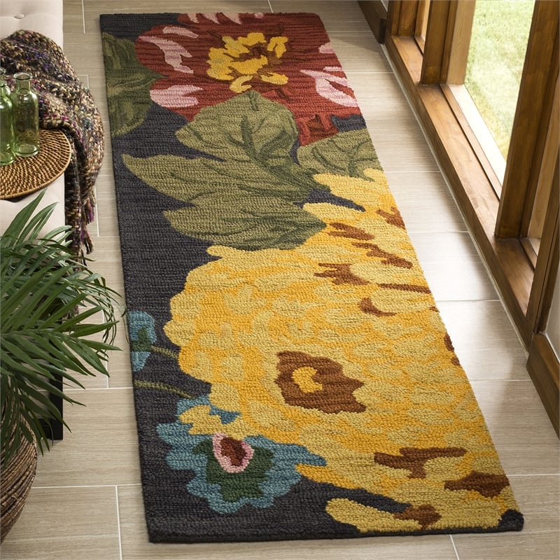 Safavieh Jardin Runner Rug in Black / Multi