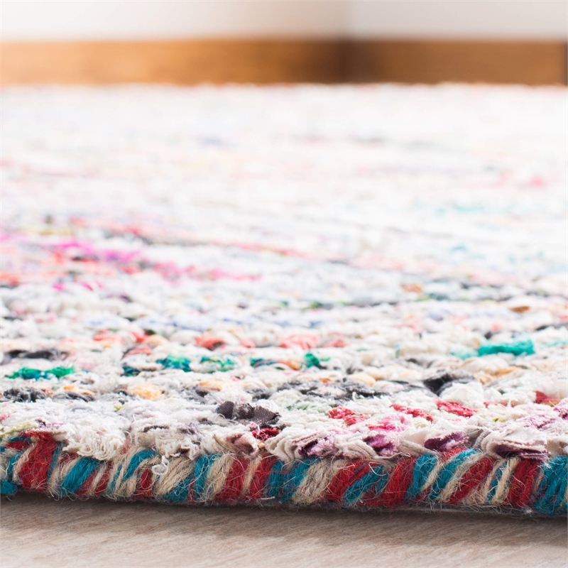 Safavieh Nantucket Round Rug in Multi