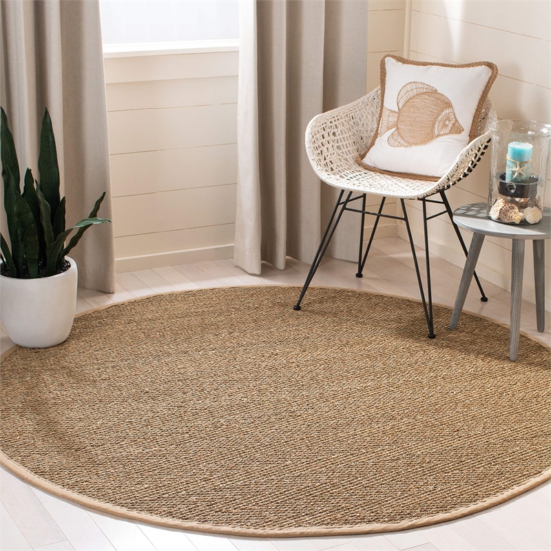 Safavieh Natural Fiber Round Rug in Natural / Beige