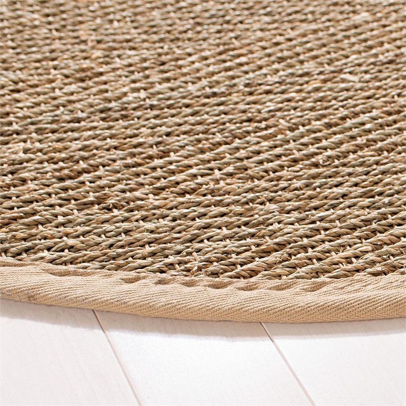 Safavieh Natural Fiber Round Rug in Natural / Beige