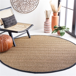 Safavieh Natural Fiber Round Rug in Natural / Black