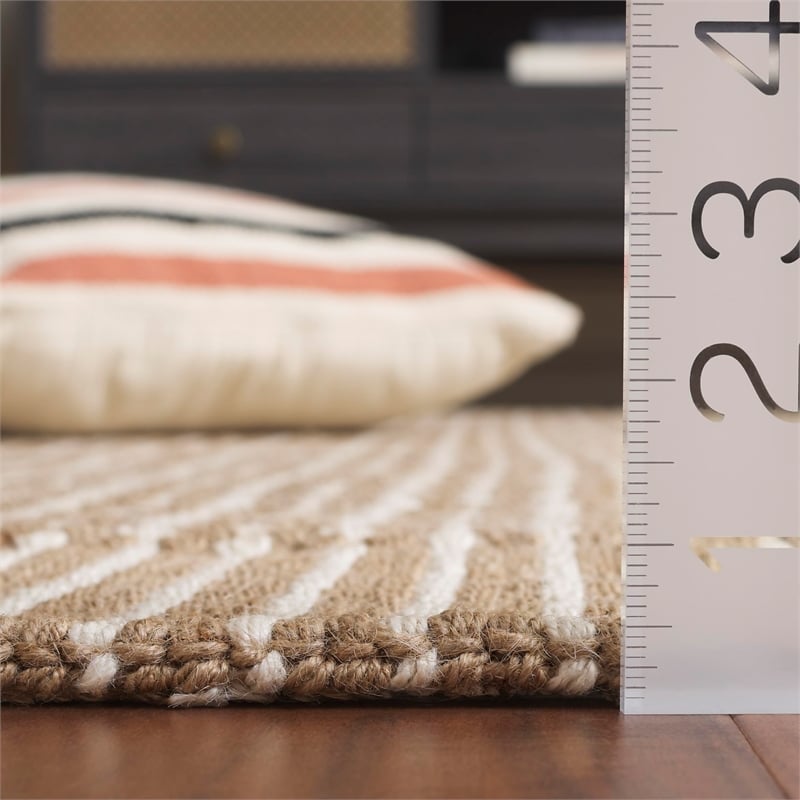 Safavieh Natural Fiber Oversized Rug in Ivory / Beige