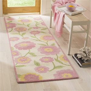 Safavieh Runner Rug in Ivory - Pink