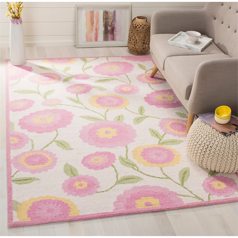 Safavieh Round Rug in Ivory - Pink