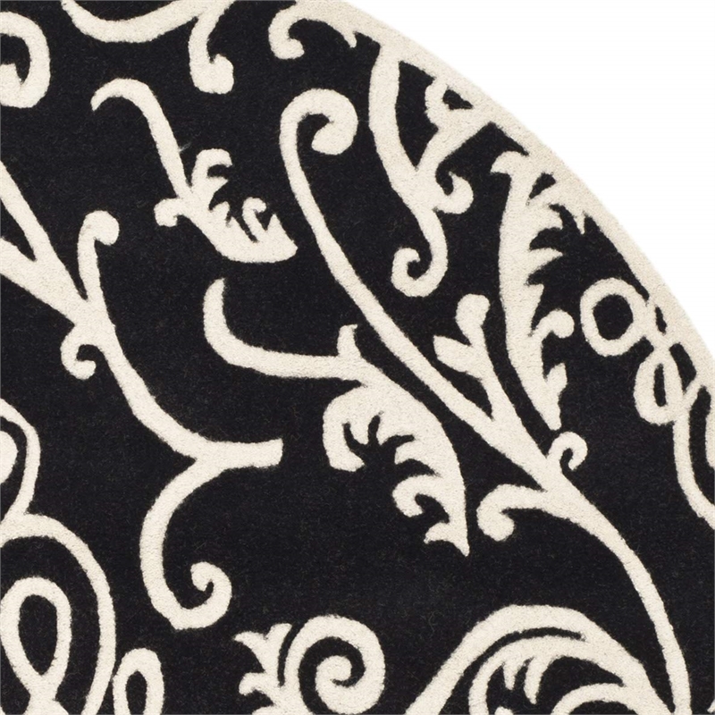 Safavieh Soho  Round Rug in Black / Ivory