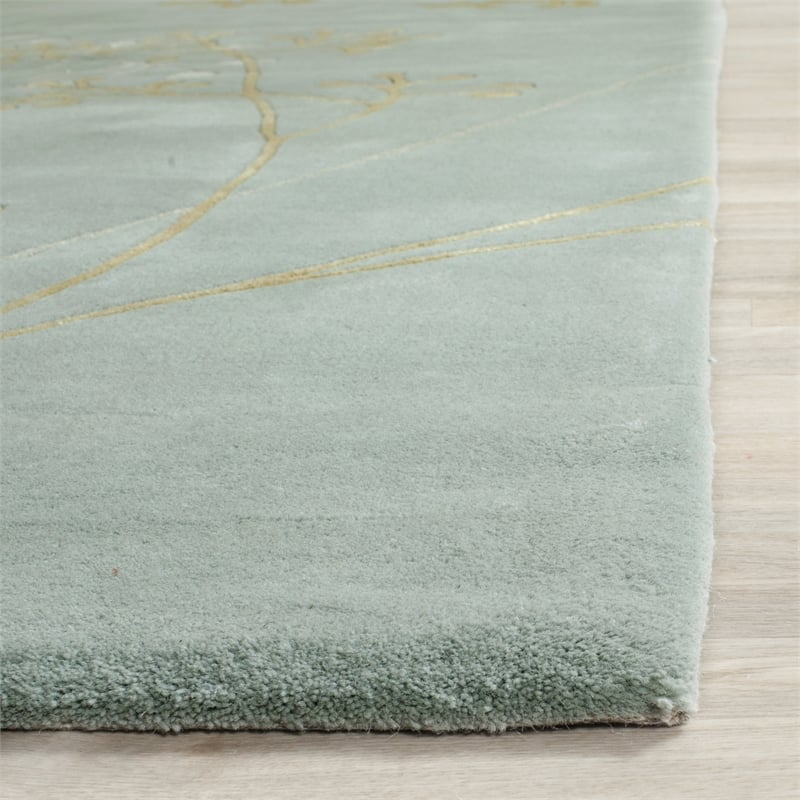 Safavieh Soho Oversized Rug in Light Blue