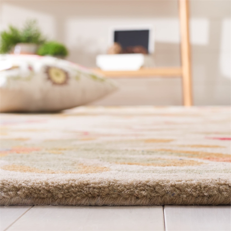 Safavieh Soho Runner Rug in Ivory / Sage