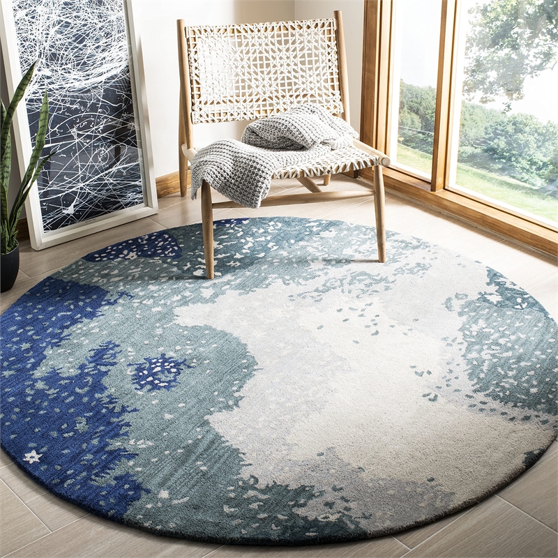 Safavieh Soho Round Rug in Blue / Multi