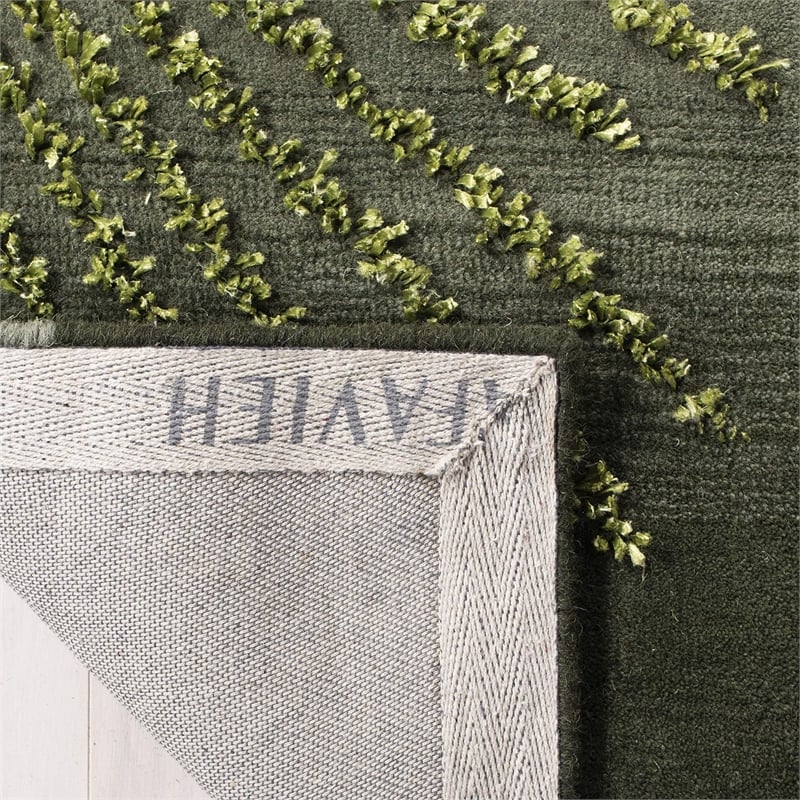 Safavieh Soho Rectangle Rug in Green / Multi