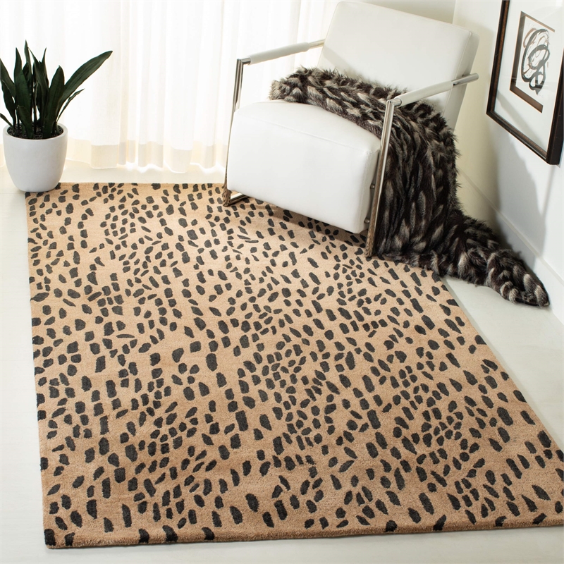 Safavieh Soho Oversized Rug in Beige / Brown