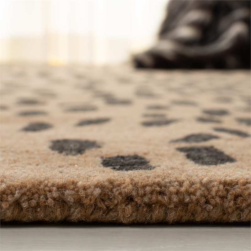Safavieh Soho Oversized Rug in Beige / Brown