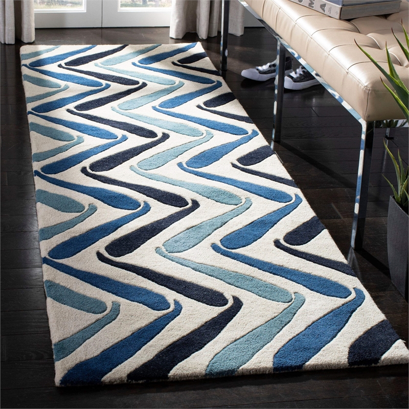 Safavieh Soho Accent Rug in Ivory / Blue
