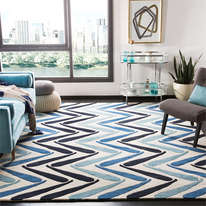Safavieh Soho Accent Rug in Ivory / Blue