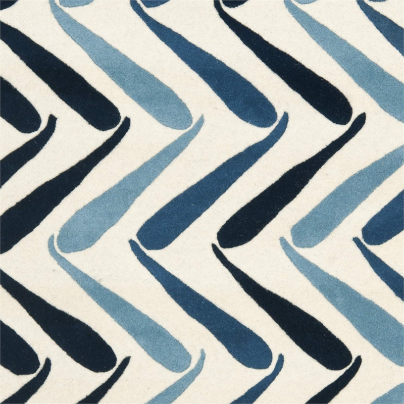 Safavieh Soho Runner Rug in Ivory / Blue