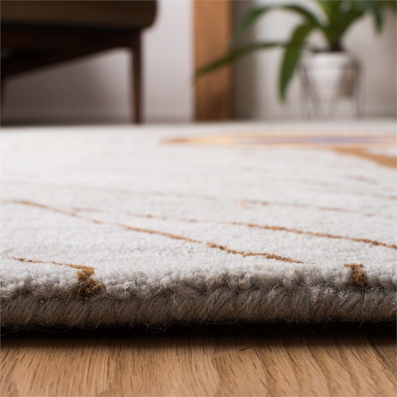 Safavieh Soho Round Rug in Grey / Brown