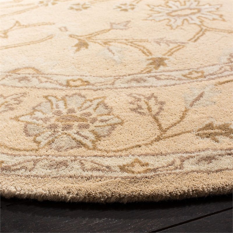 Safavieh Wyndham Round Rug in Light Gold / Light Gold