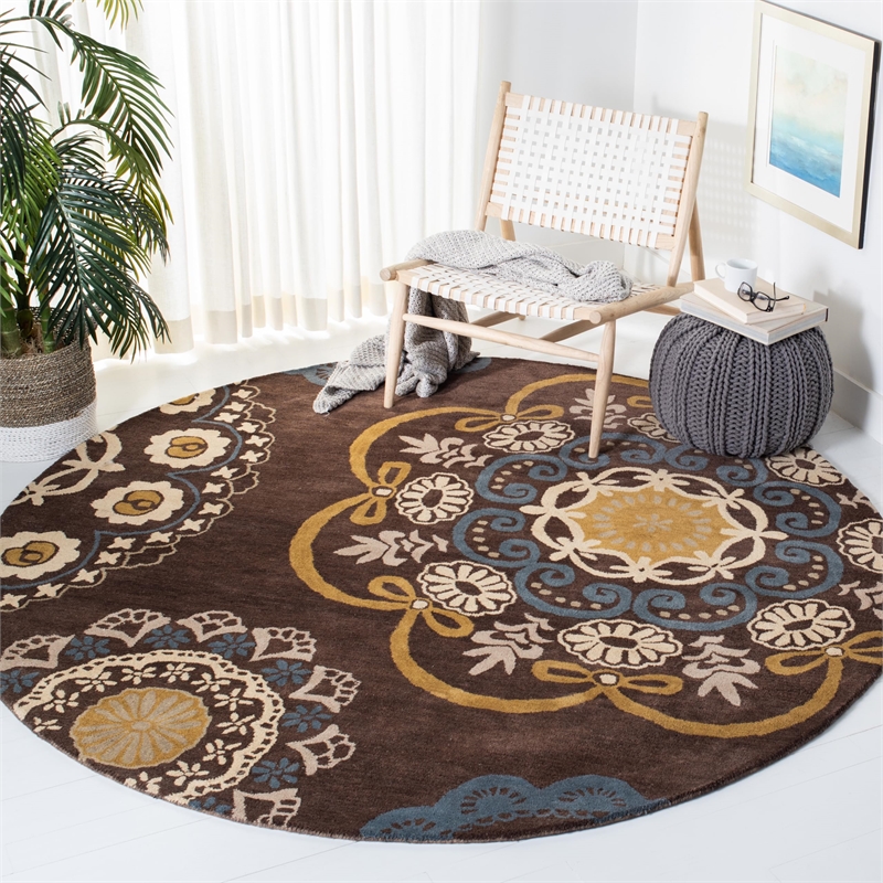 Safavieh Wyndham Round Rug in Eggplant / Multi