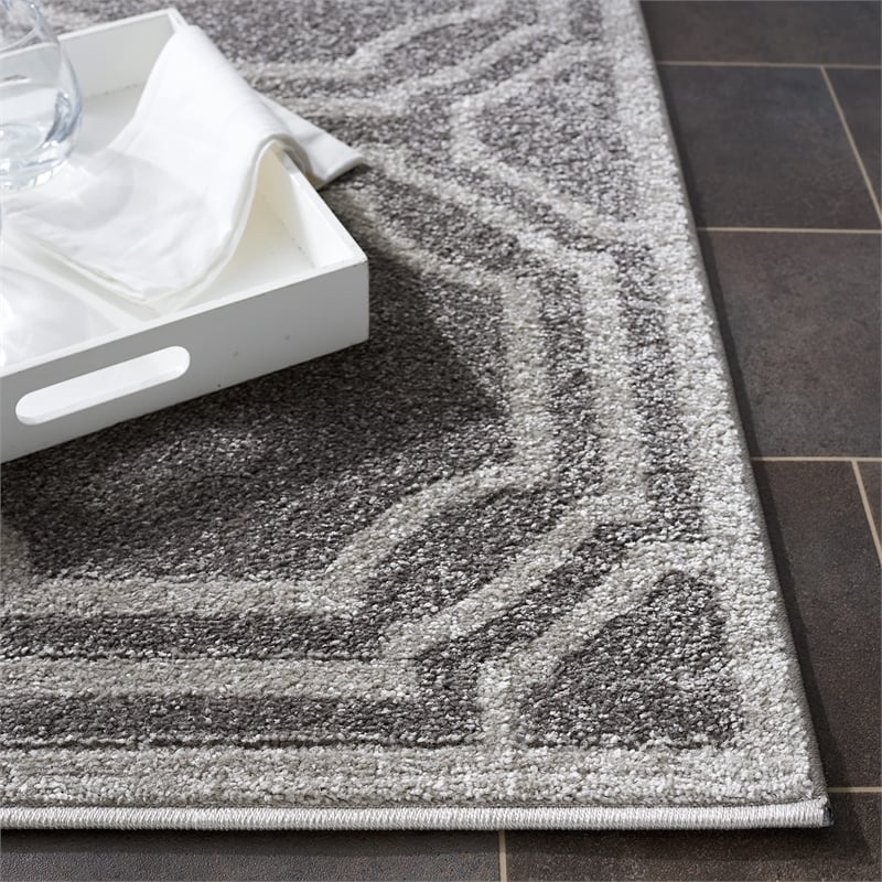 Safavieh Amherst Grey Indoor Outdoor Rug - 4' x 6'