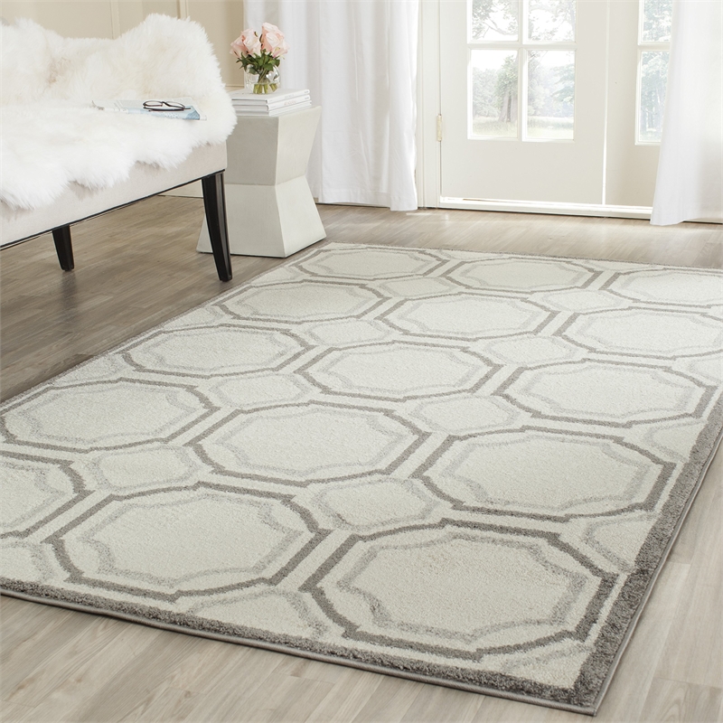 Safavieh Amherst Ivory Indoor Outdoor Rug - 5' x 8'