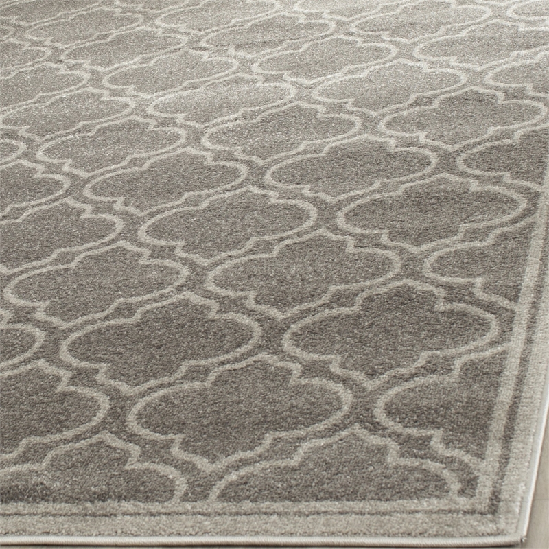 Safavieh Amherst Grey Indoor Outdoor Rug - 4' x 6'
