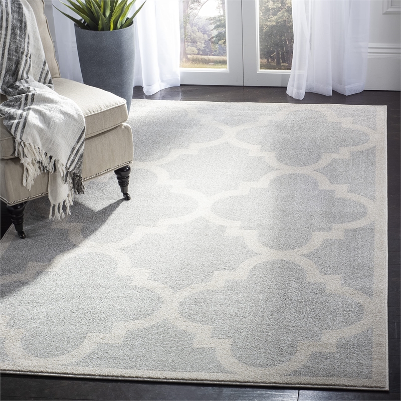 Safavieh Amherst Light Grey Indoor Outdoor Rug - 5' x 8'