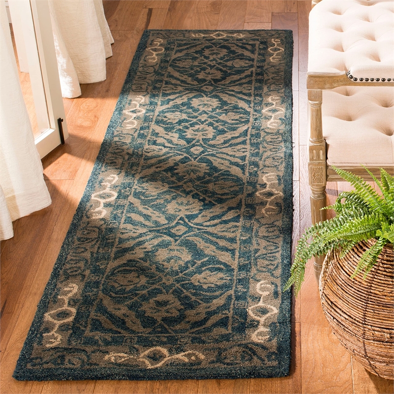 Safavieh Anatolia Red Traditional Rug - 8' x 10'