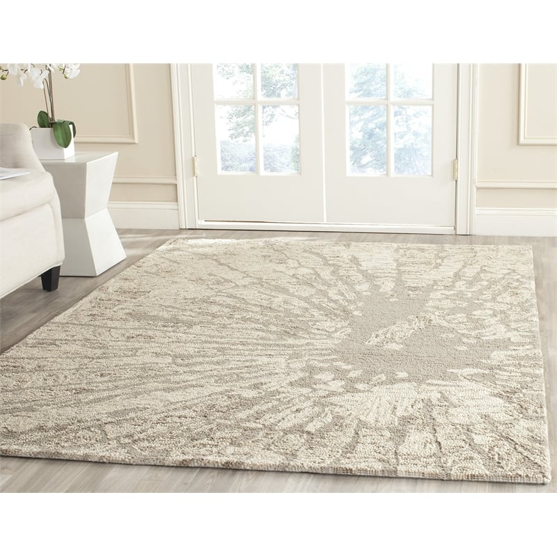 Safavieh Bella Winter Taupe Country Rug - 4' x 6'