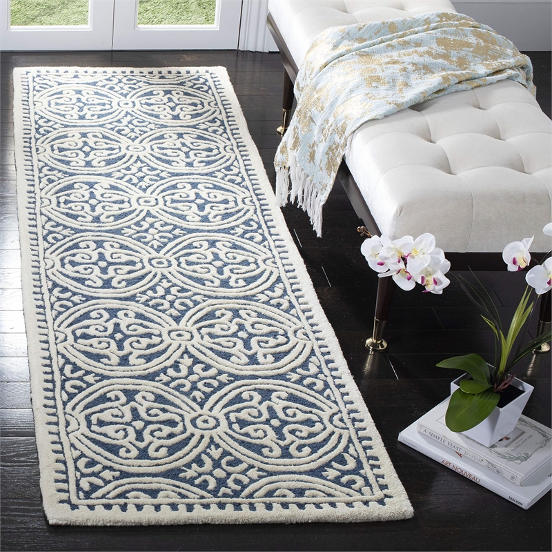 Safavieh Cambridge  Transitional Rug - Runner 2'6