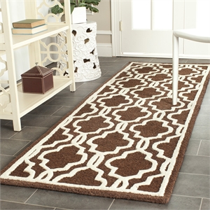 Safavieh Cambridge 2'-6&quot X 6'-0&quot Wool Hand Tufted Rug In Brown And Ivory