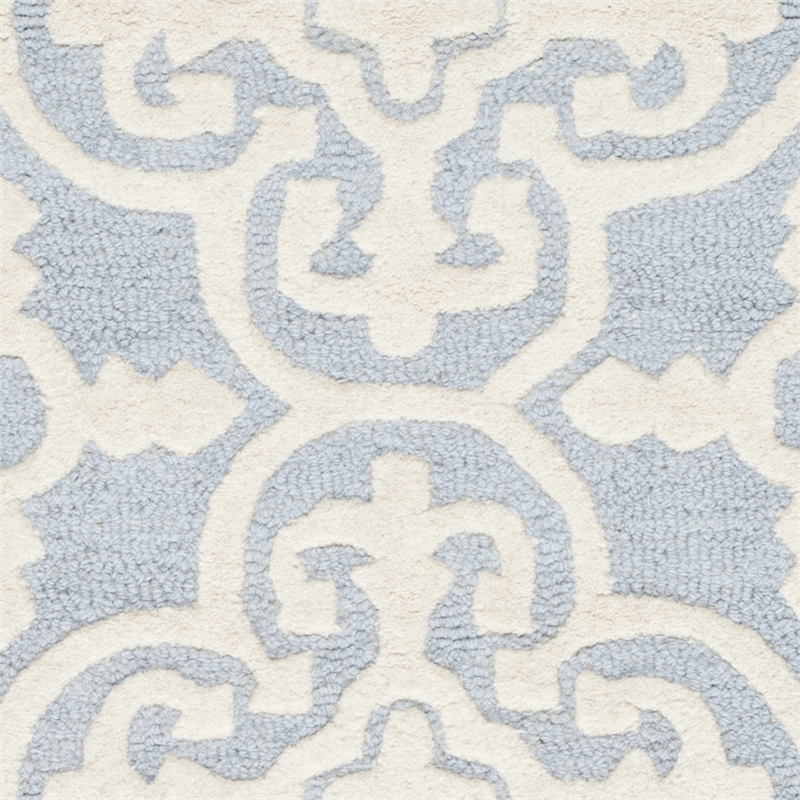 Safavieh Cambridge Light Blue Transitional Rug - 2' x 3'