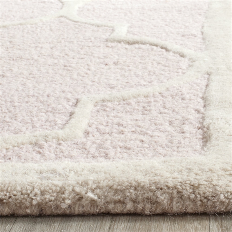 Safavieh Cambridge Light Pink Transitional Rug - 6' x 9'