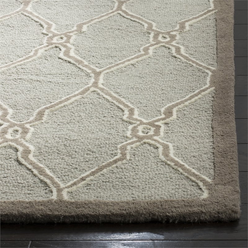 Safavieh Cambridge Light Grey Transitional Rug - 5' x 8'