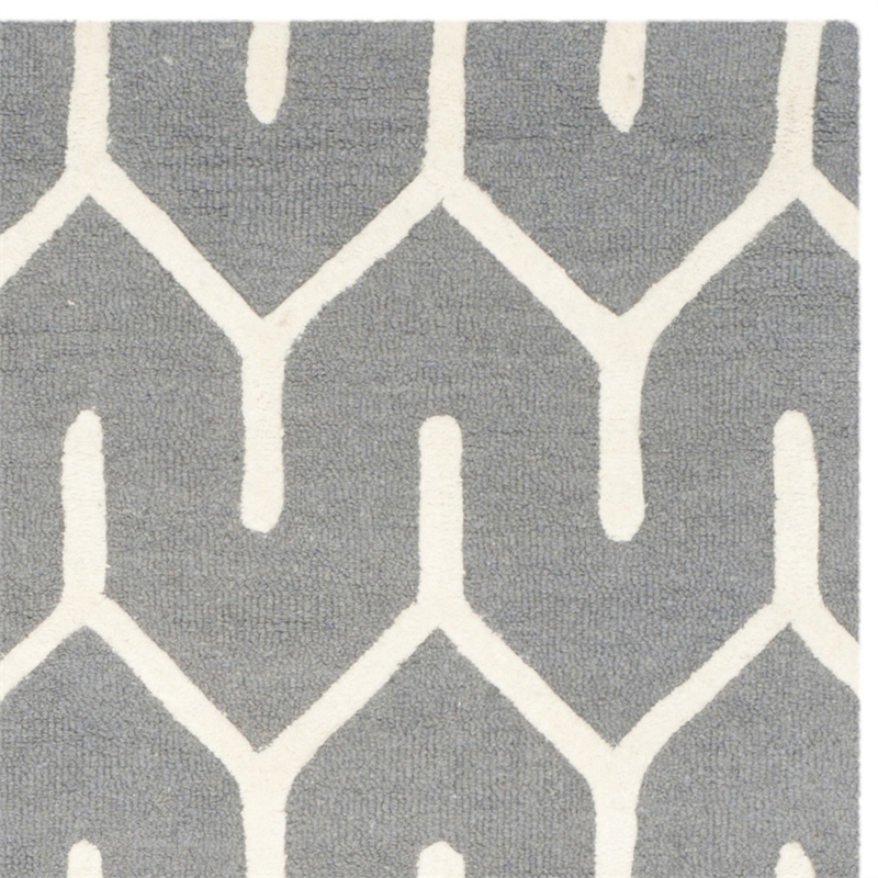 Safavieh Cambridge Dark Grey Transitional Rug - 5' x 8'