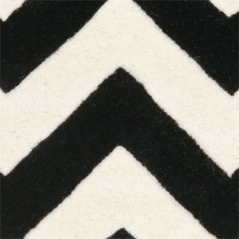 Safavieh Chatham Ivory Contemporary Rug - 5' x 8'