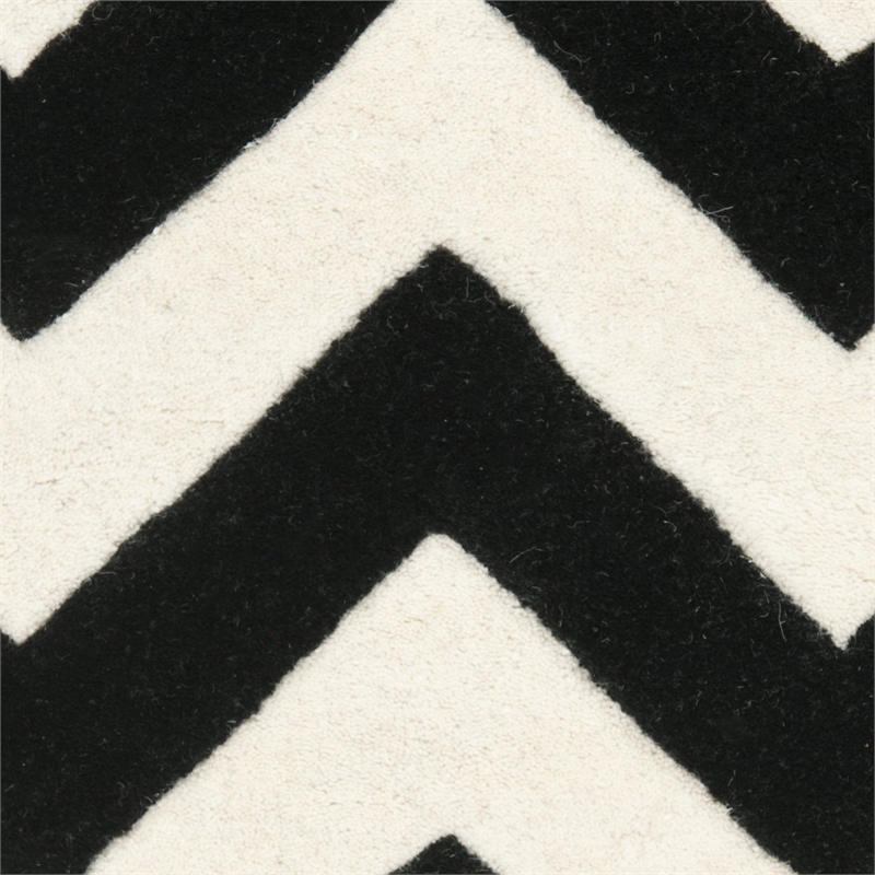 Safavieh Chatham Ivory Contemporary Rug - Round 5'