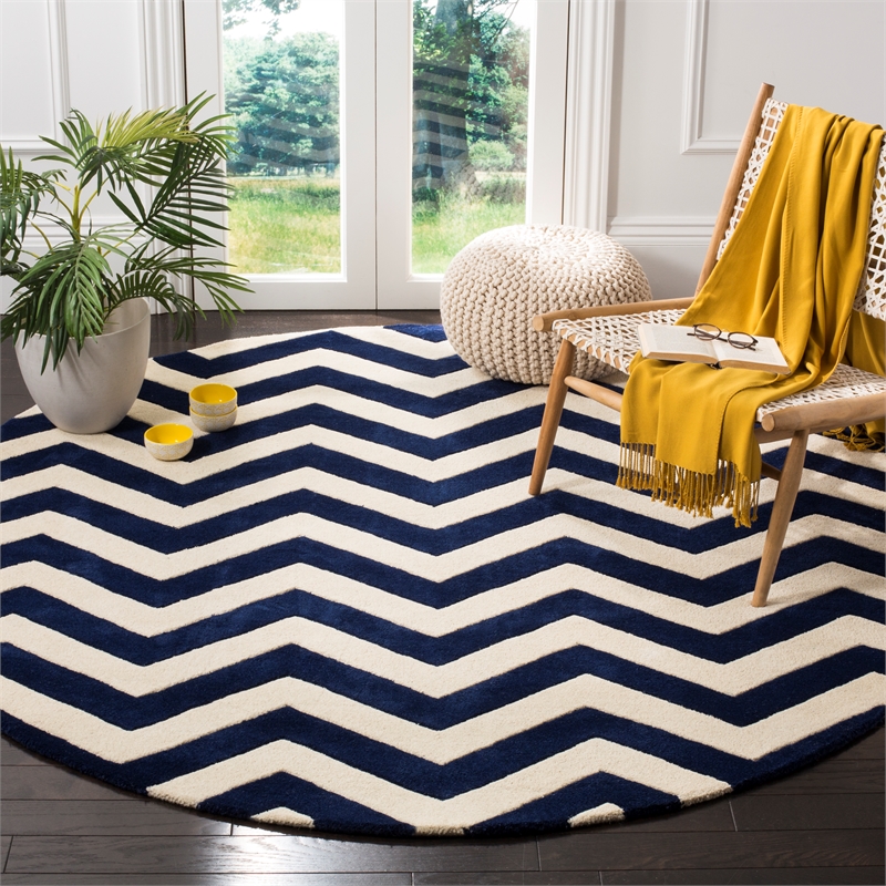 Safavieh Chatham 9' X 9' Round Wool Hand Tufted Rug in Navy / Ivory