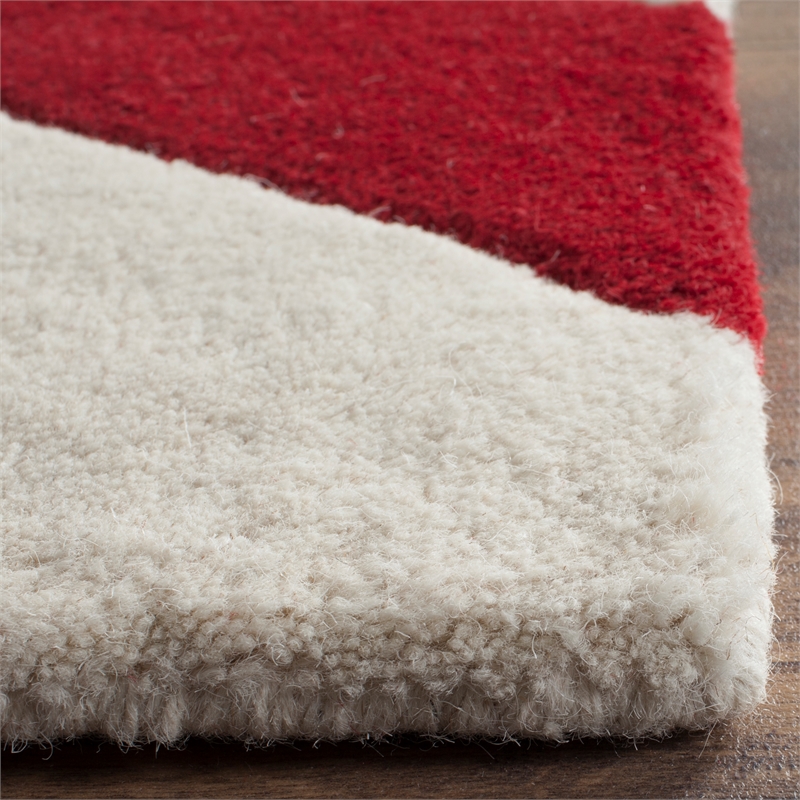 Safavieh Chatham 3' X 5' Wool Hand Tufted Rug in Red / Ivory
