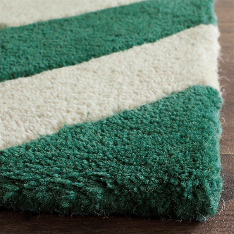 Safavieh Chatham 5' X 8' Wool Hand Tufted Rug in Teal / Ivory