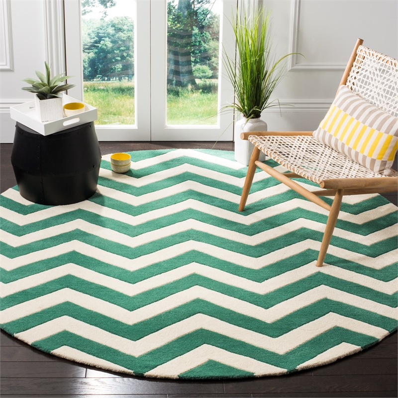 Safavieh Chatham 7' X 7' Round Wool Hand Tufted Rug in Teal / Ivory