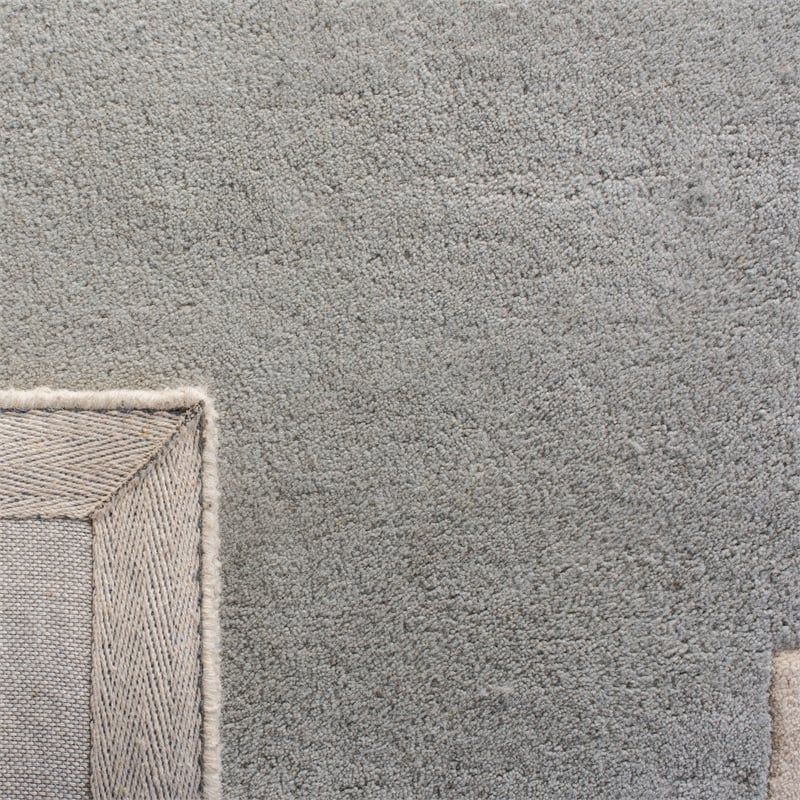 Safavieh Chatham 6' X 9' Wool Hand Tufted Rug in Gray / Ivory