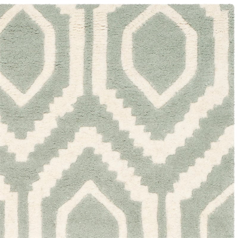 Safavieh Chatham 3' X 5' Wool Hand Tufted Rug in Gray / Ivory