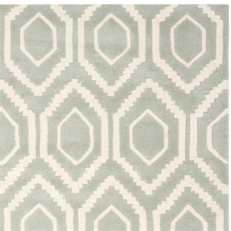 Safavieh Chatham 6' X 9' Wool Hand Tufted Rug in Gray / Ivory