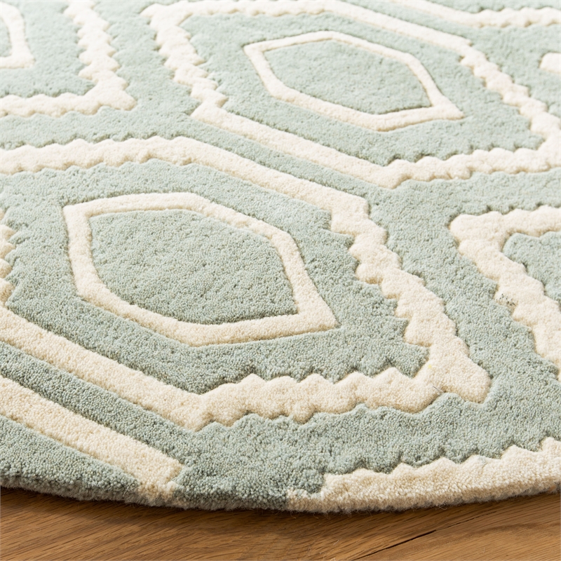 Safavieh Chatham 5' X 5' Round Wool Hand Tufted Rug in Gray / Ivory